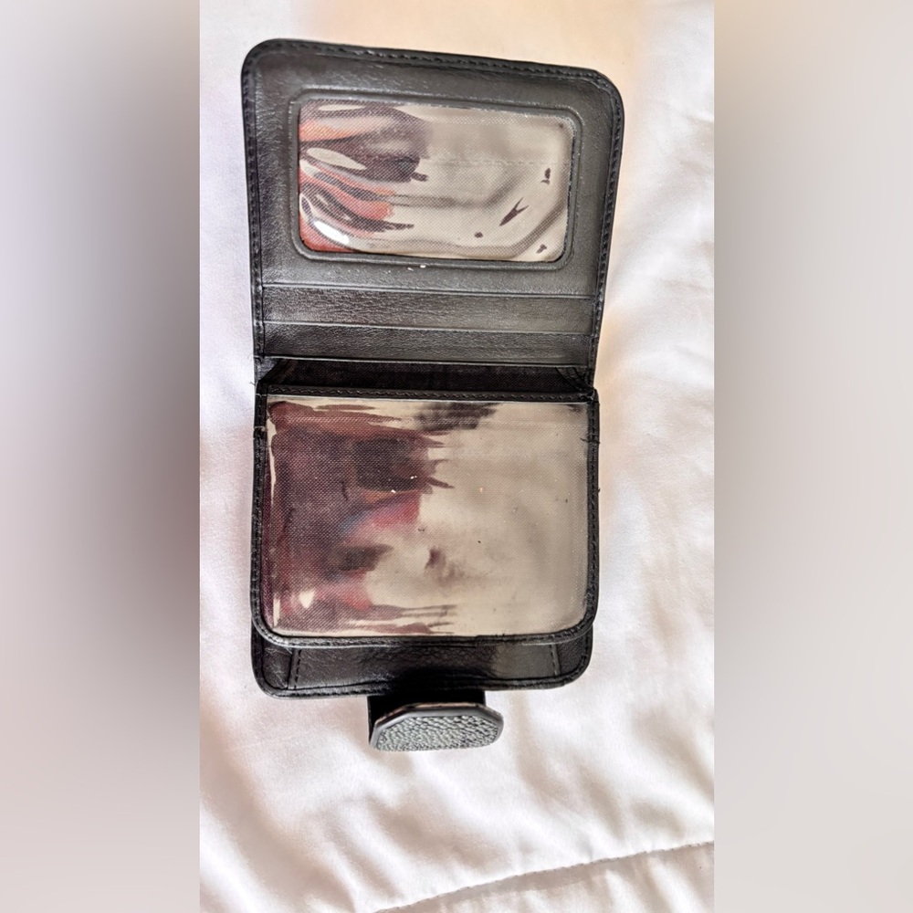 AUTHENTIC STINGRAY WALLET - Picture 9 of 10